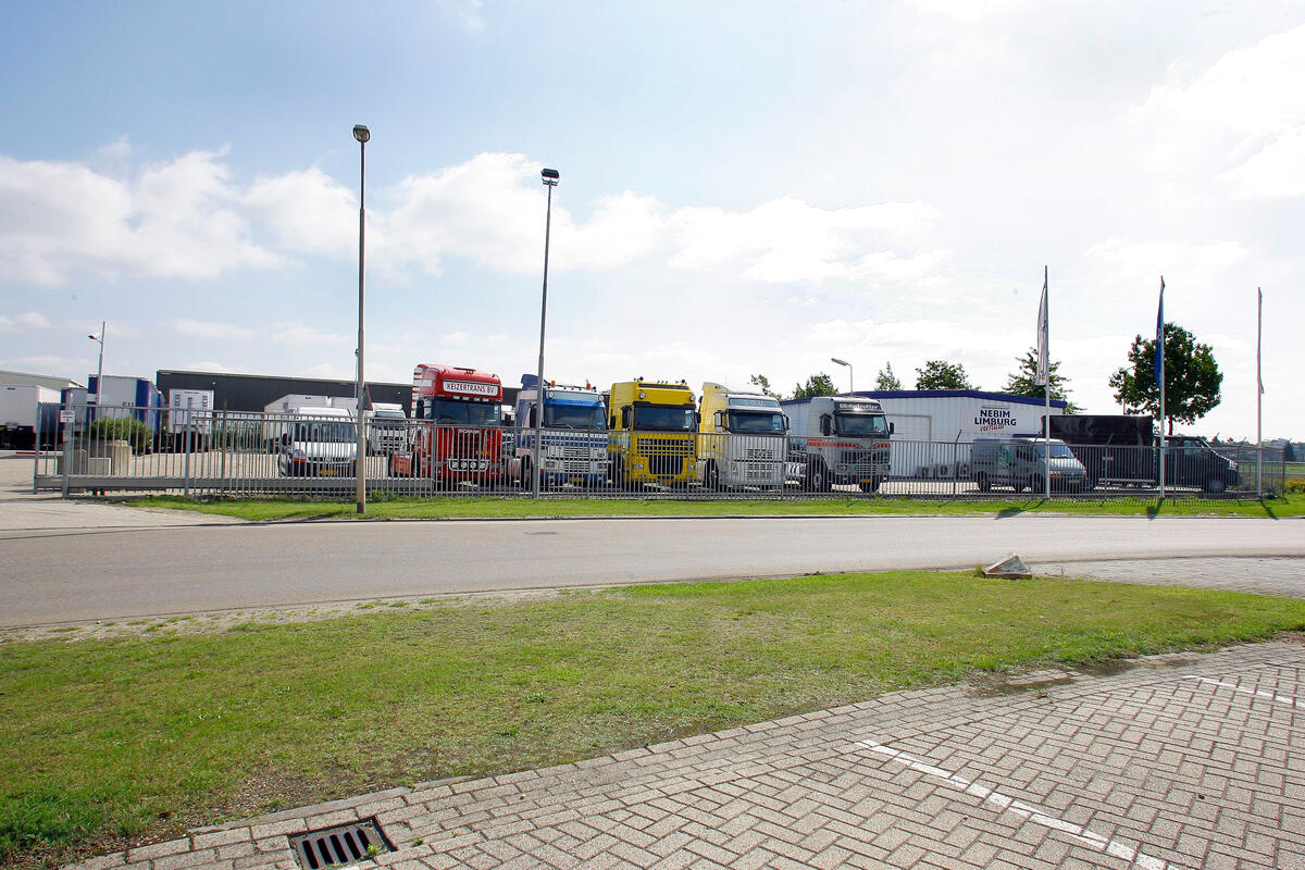 2006_vestiging_Venlo_Used-Trucks
