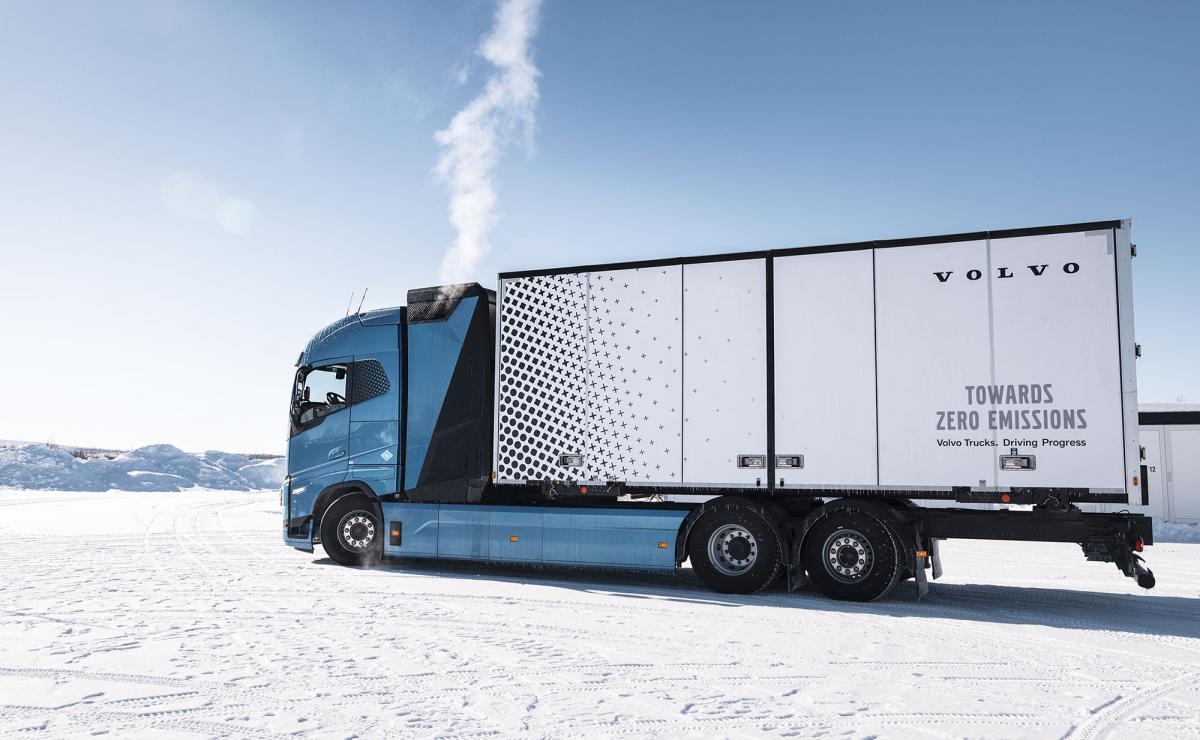 Volvo Trucks hydrogen powered electric trucks-4