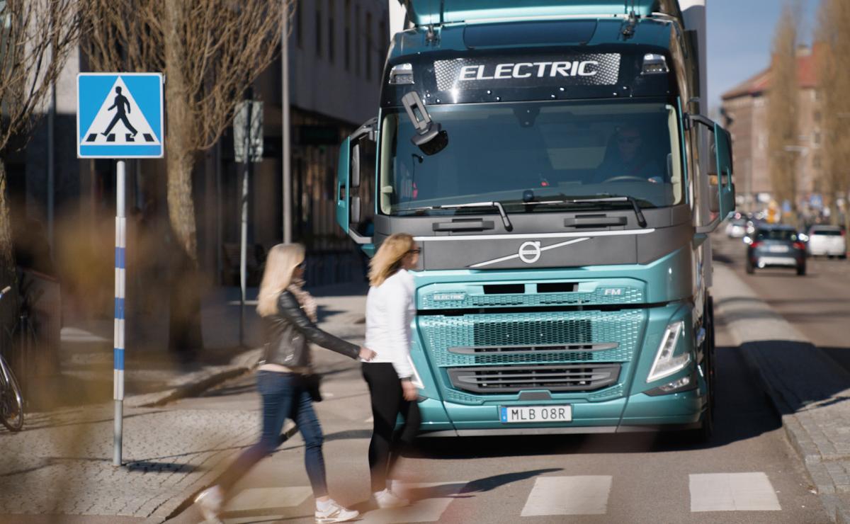Nieuwe veiligheidssystemen Volvo Trucks (1)