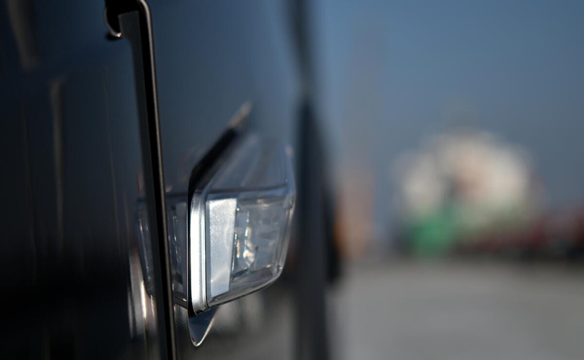 Nebim-Volvo-FH-Aero-limited-edition-5