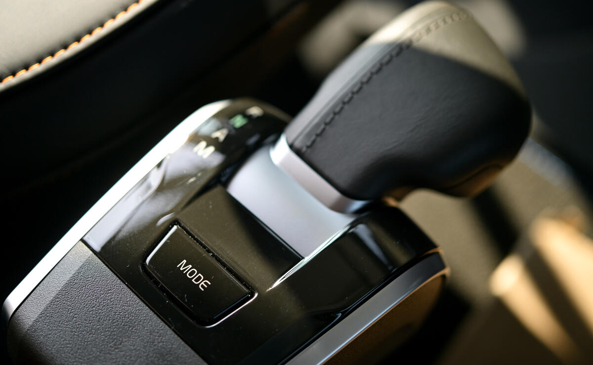 Nebim-Volvo-FH-Aero-limited-edition-21
