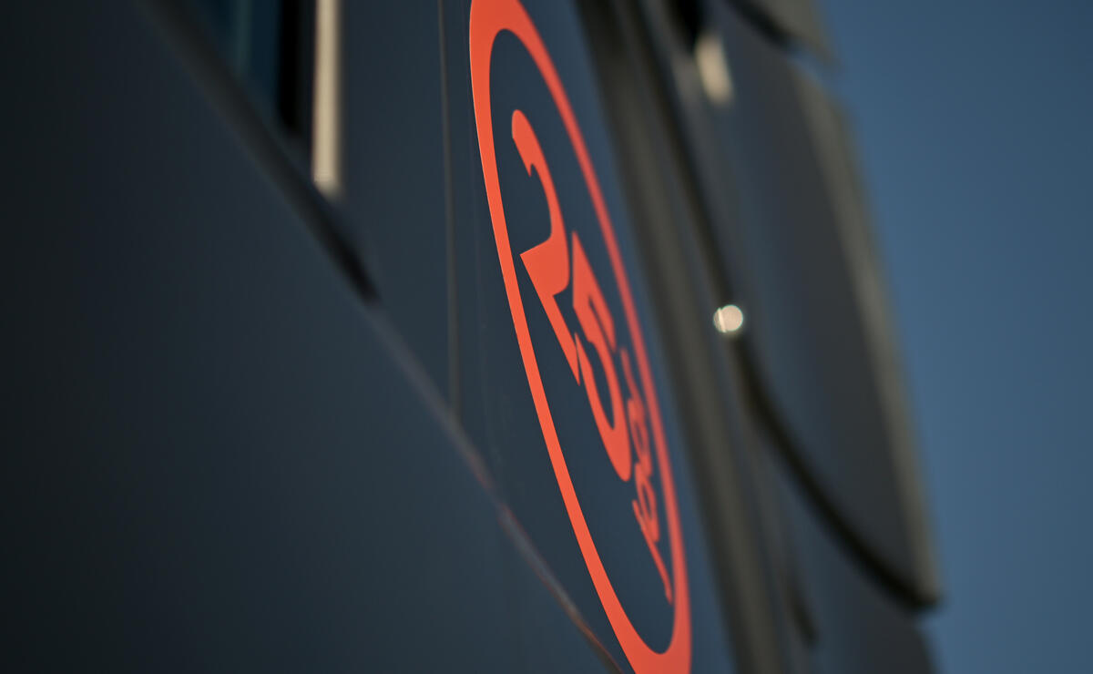 Nebim-Volvo-FH-Aero-limited-edition-6