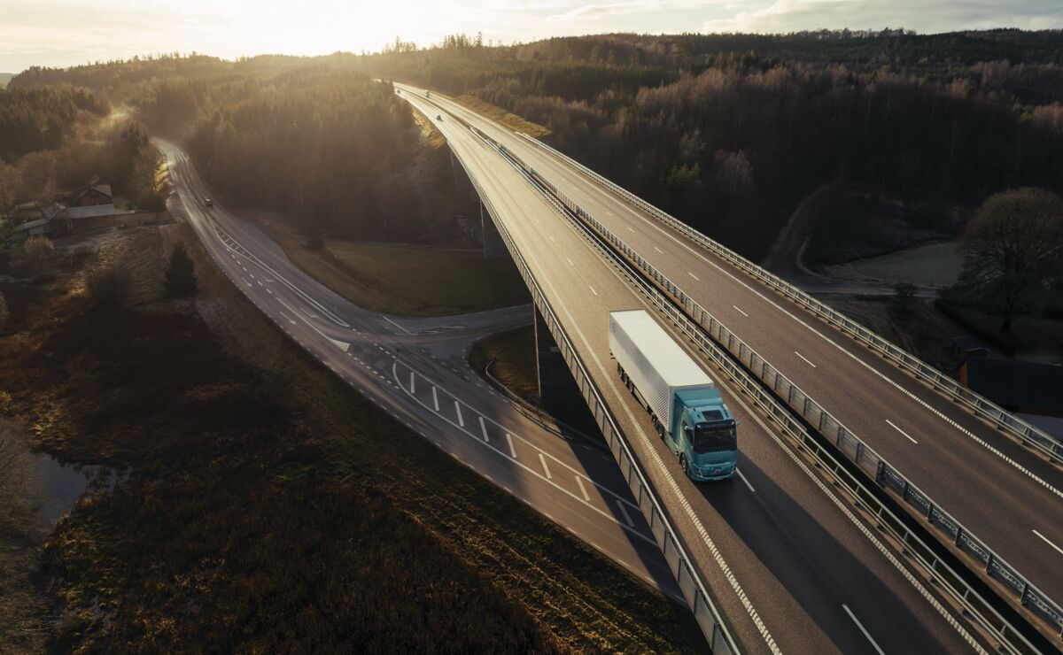 Volvo FH_Electric_ 13