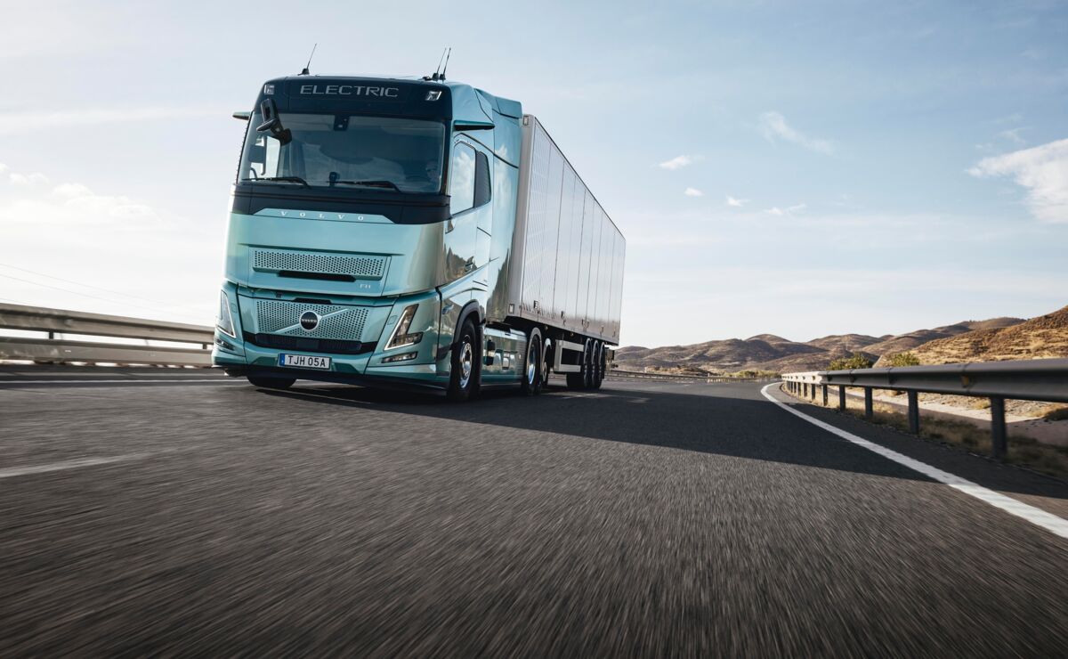 Volvo FH Aero Electric extended range