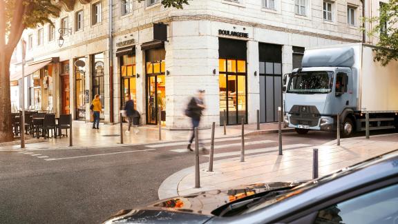 Nebim-Renault-trucks-d-voor-distributie