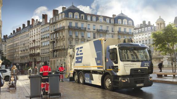 Nebim-Renault-trucks-d-wide-ze-elektrische-vuilniswagen-in-bedrijf