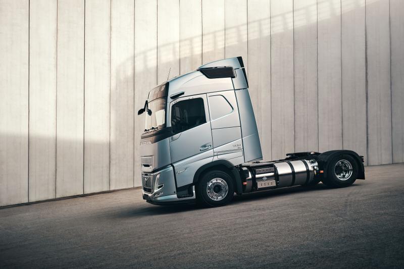 Nebim_Volvo_FH_Aero_gas-powered_02