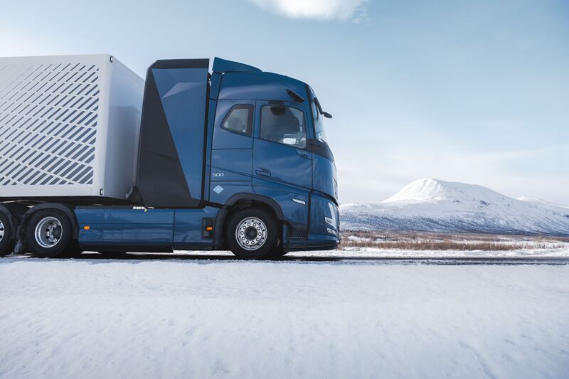 Volvo Trucks hydrogen-powered 1