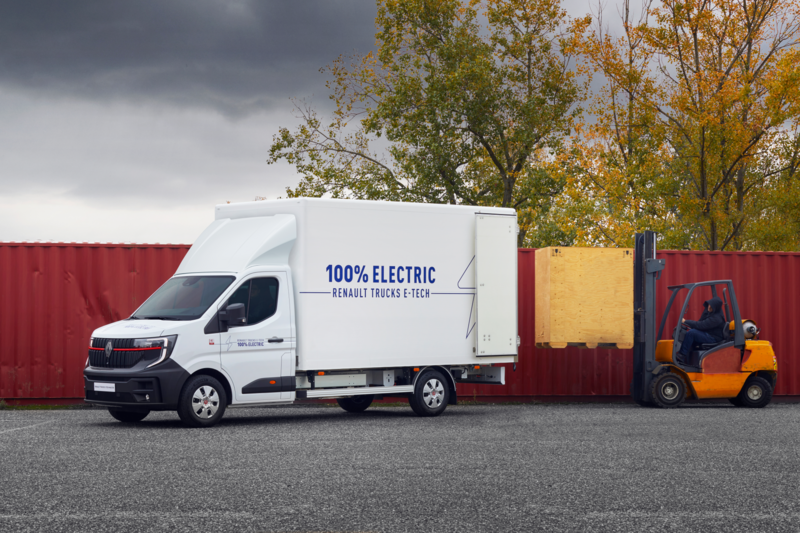 Nebim-Renault-Master-Etech-Platformcabine-2