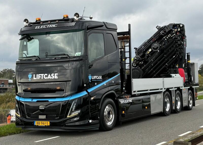 Volvo Trucks Electric Liftcase