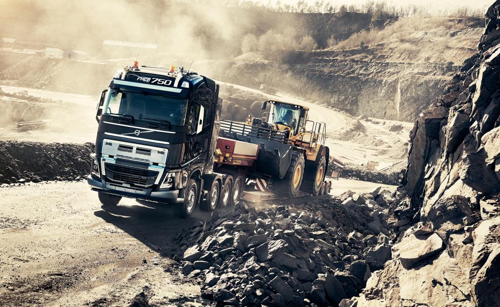 volvo-trucks-heavy-duty-2560.jpg