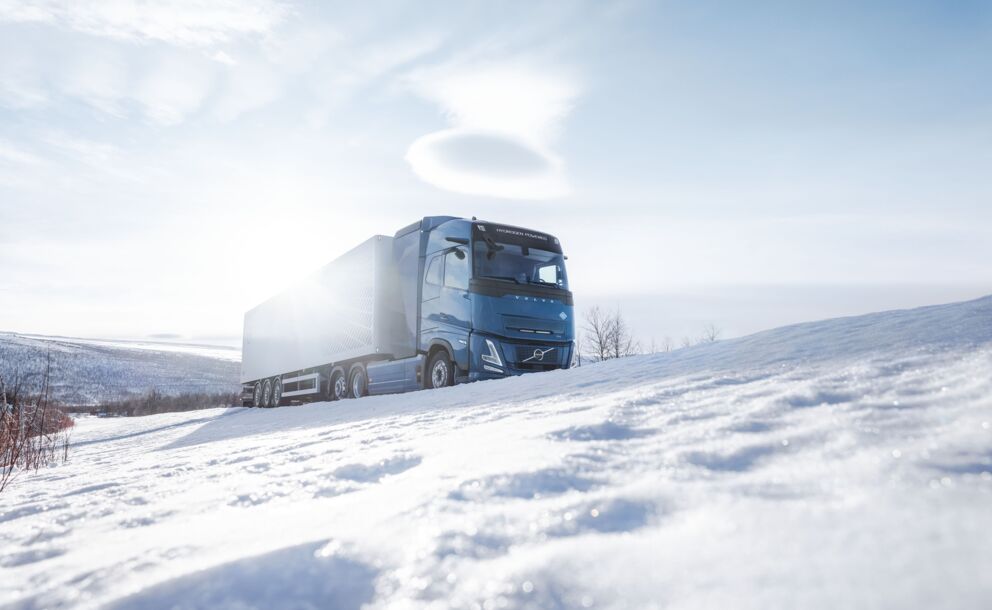 Volvo Trucks hydrogen-powered 4
