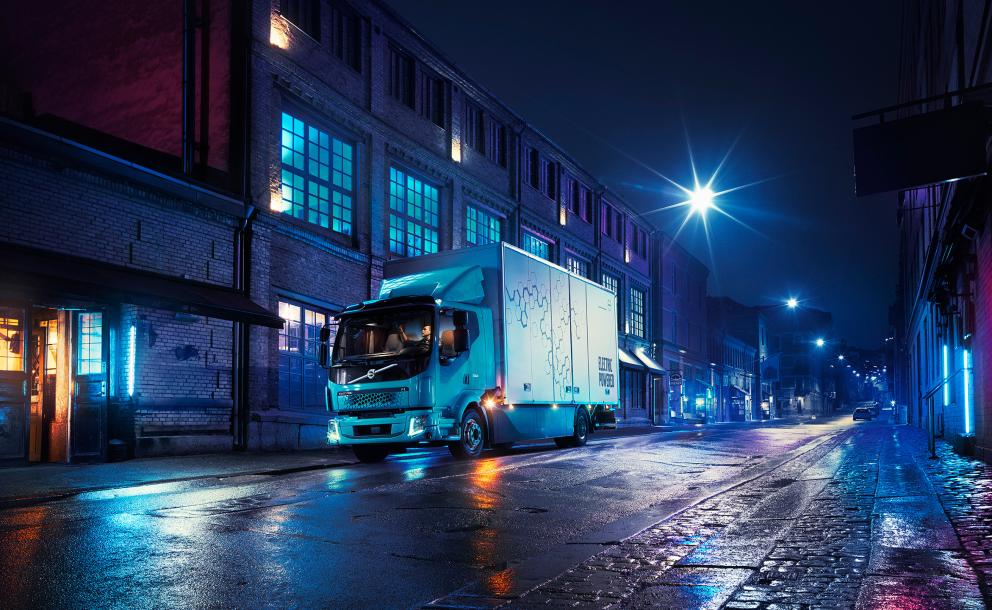 elekrische-volvo-truck-2560x1440.jpg