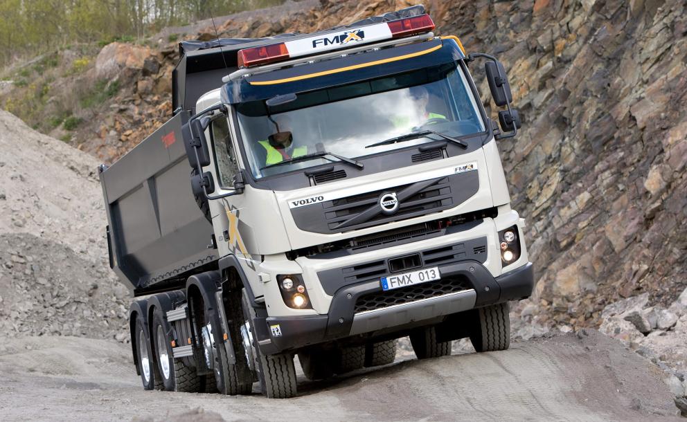 202005-volvo-fmx-10-jaar.jpg