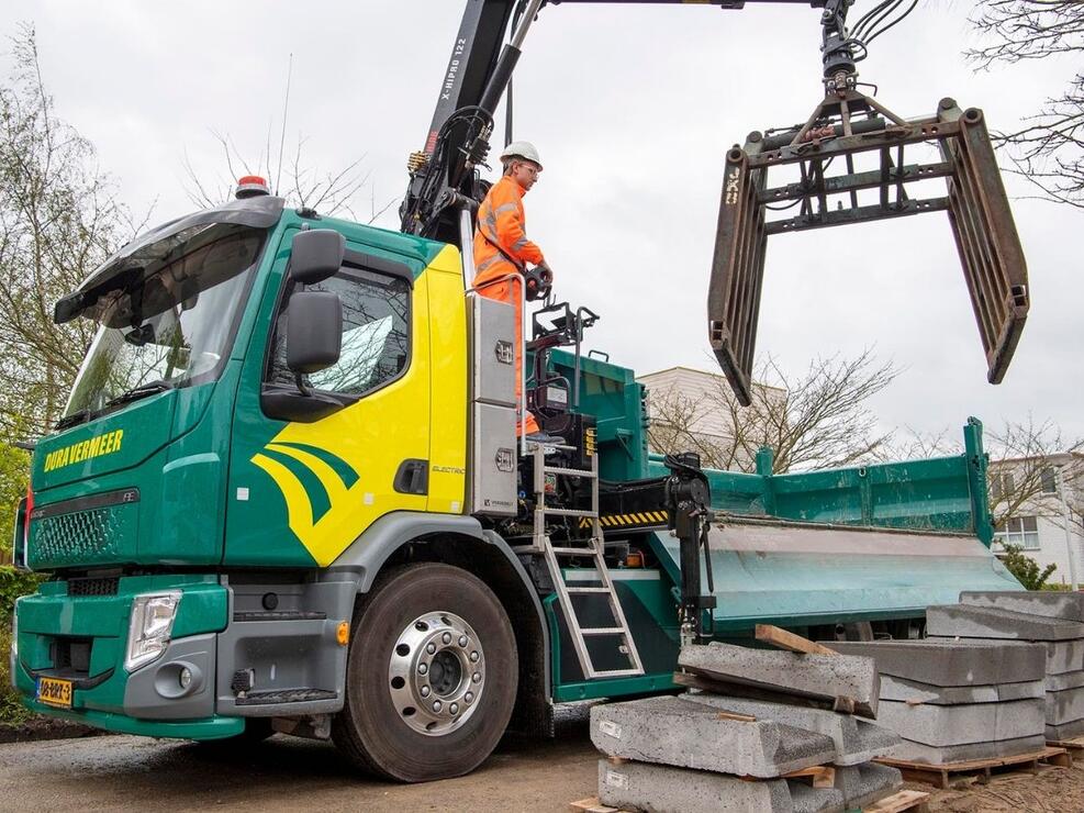 dura-vermeer-volvo-fe-electric-1200-001.jpg