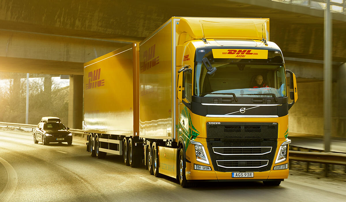 volvo-electric-1.jpg
