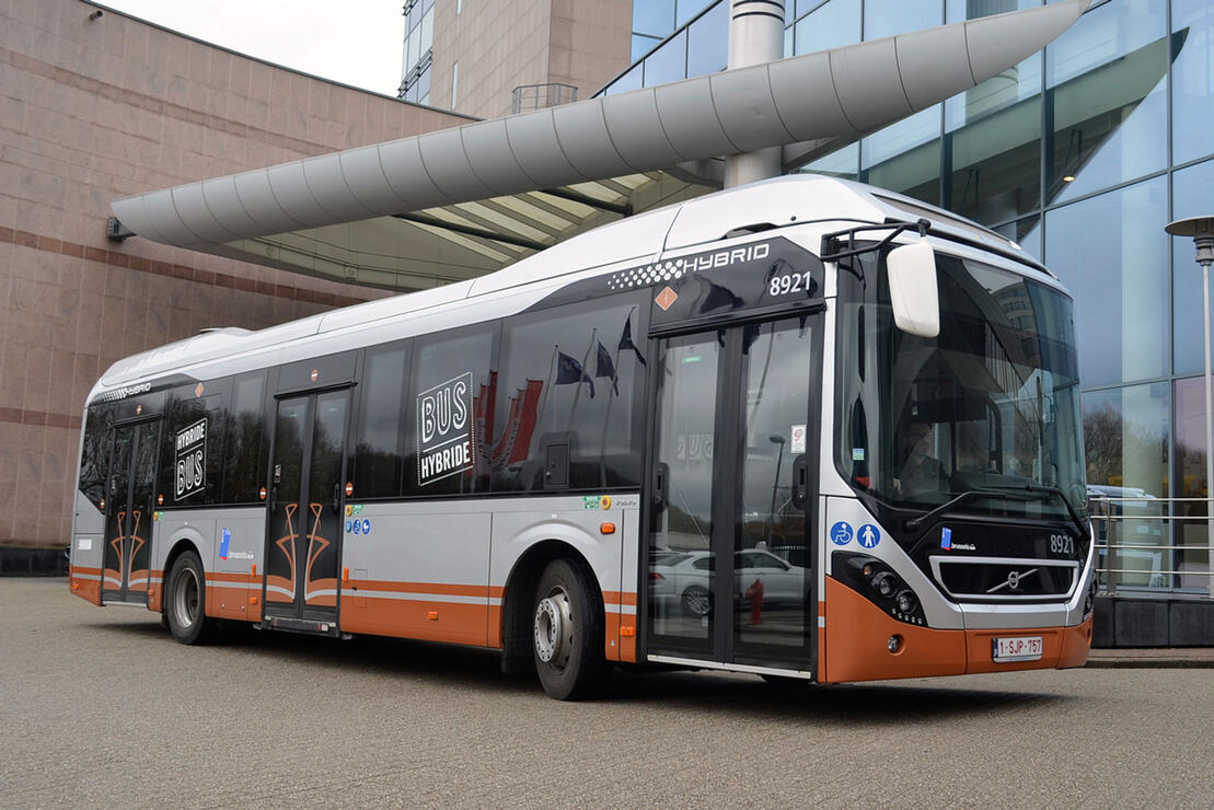 202005-volvo-bus-hybride2.jpg