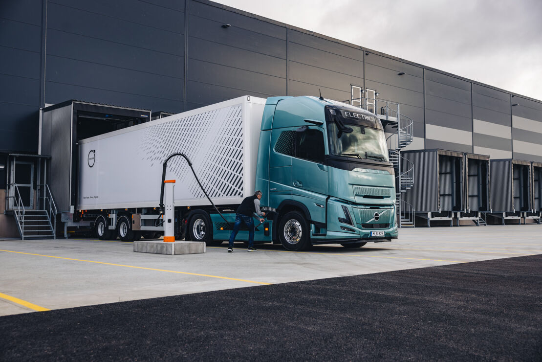 Nebim_Volvo_FH_Aero_Electric