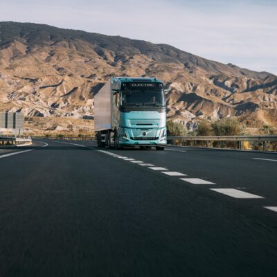 Volvo FH Aero Electric met extended range