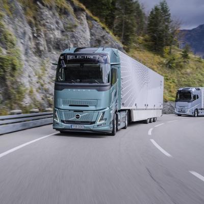 Volvo FH Aero Electric in de bergen